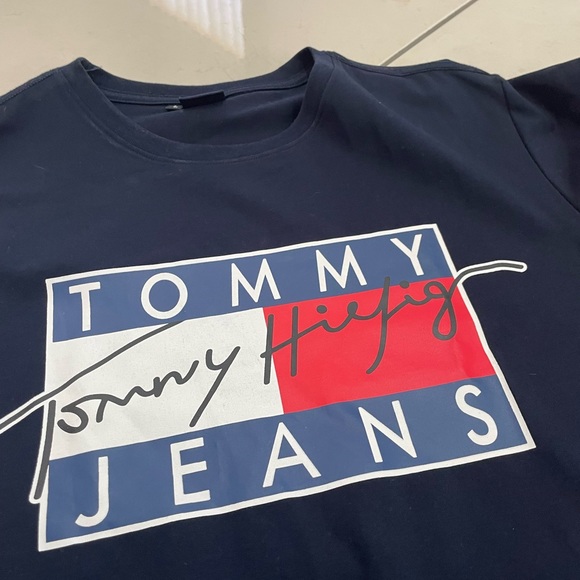 Tommy Hilfiger navy t shirt - Picture 7 of 7